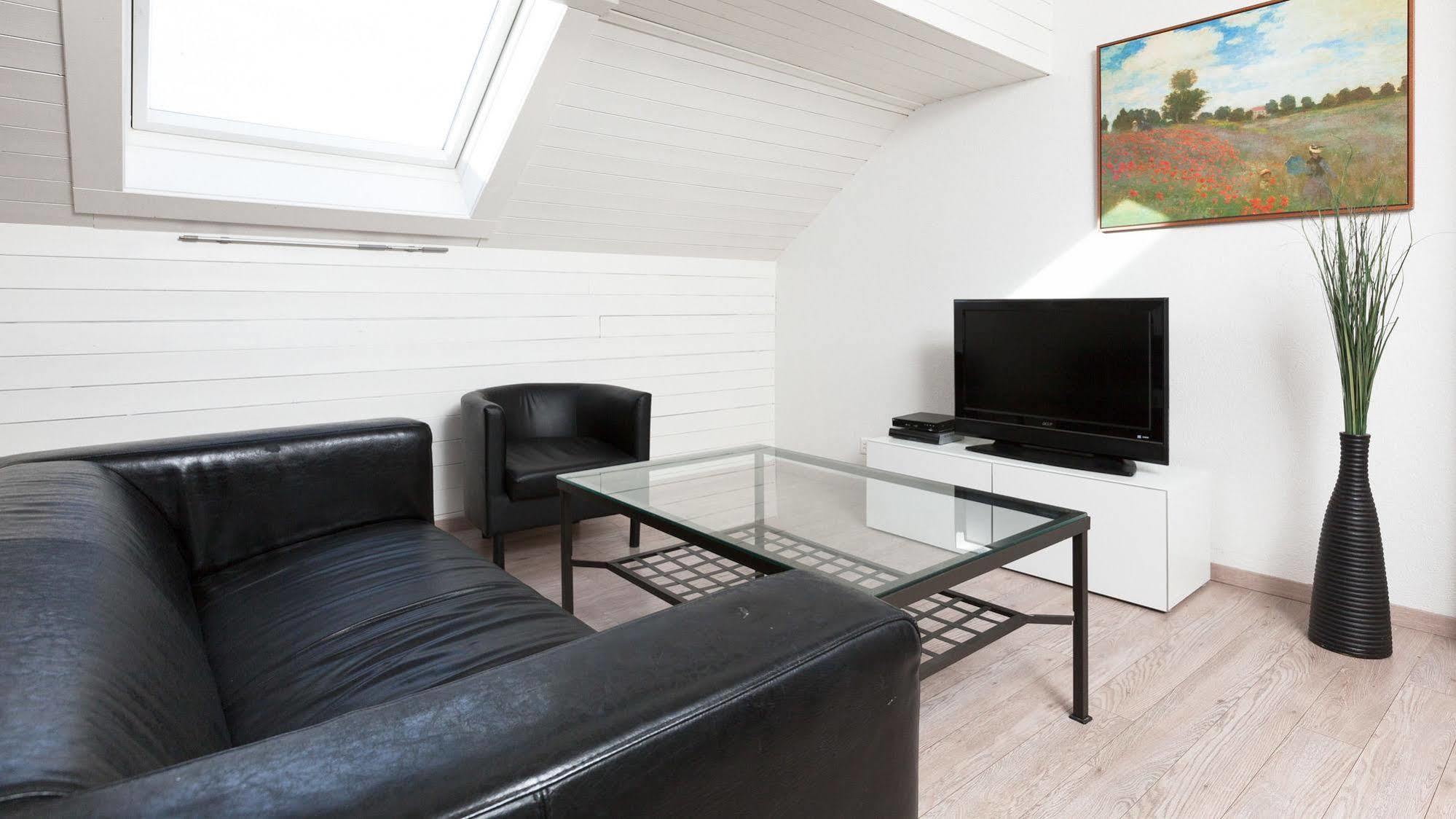 Swiss Star Marc Aurel - Self Check-In Apartment Zurich Bagian luar foto