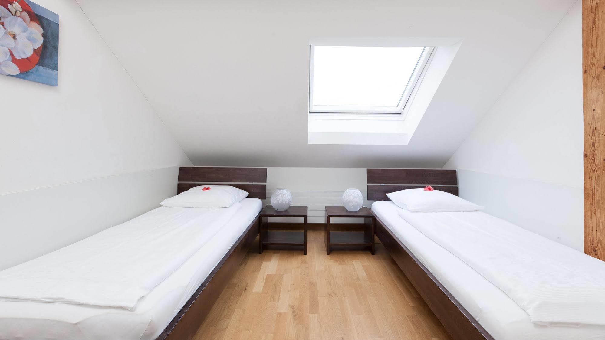 Swiss Star Marc Aurel - Self Check-In Apartment Zurich Bagian luar foto